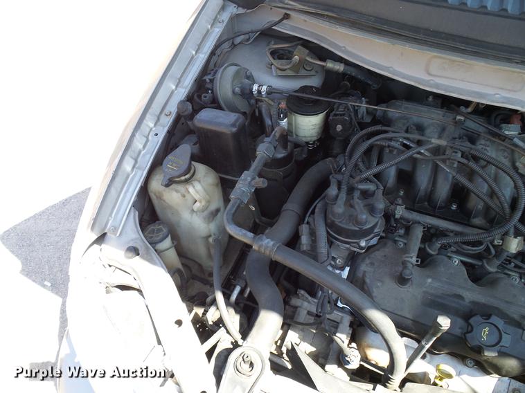 image for item DD8352 2000 Nissan Quest van