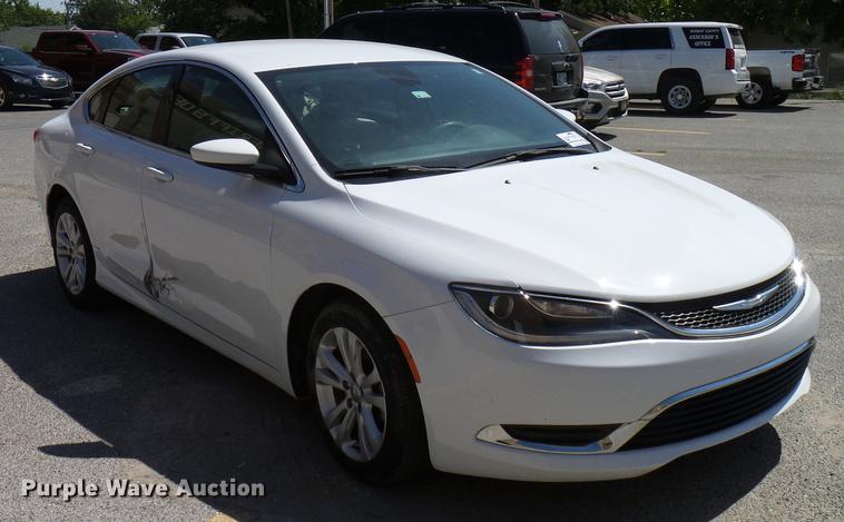 image for item DD8353 2015 Chrysler 200