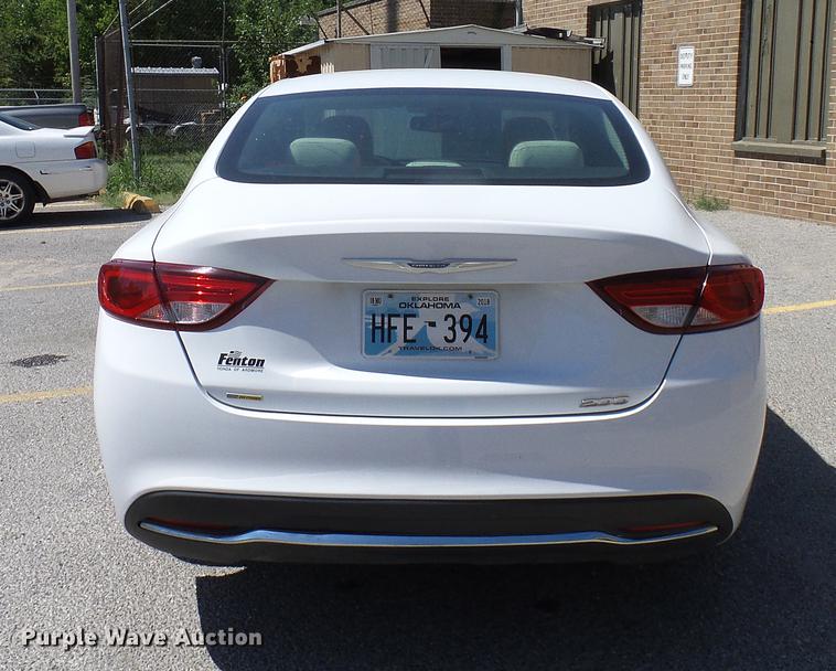 image for item DD8353 2015 Chrysler 200