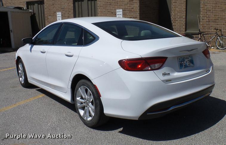 image for item DD8353 2015 Chrysler 200