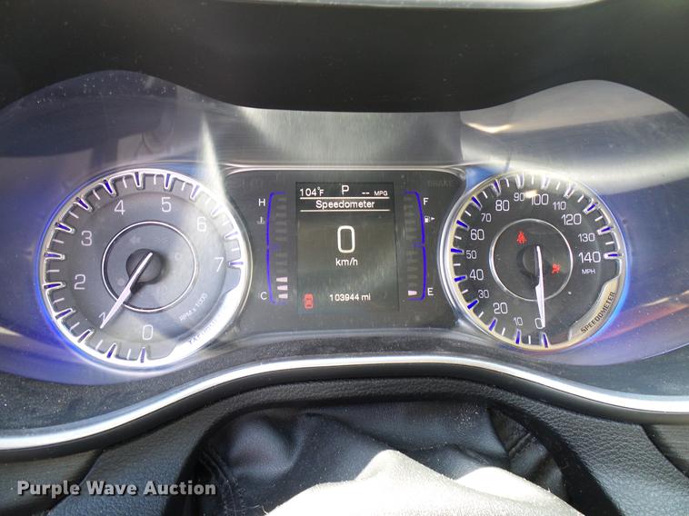 image for item DD8353 2015 Chrysler 200