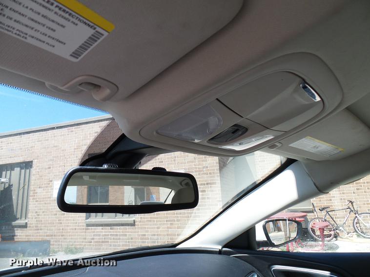 image for item DD8353 2015 Chrysler 200