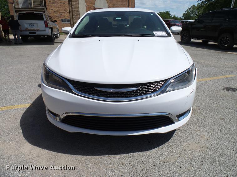 image for item DD8353 2015 Chrysler 200