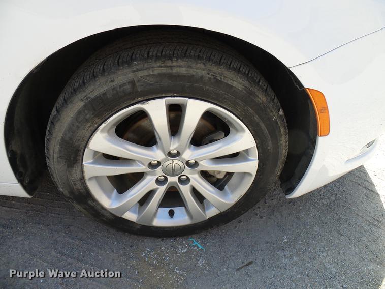 image for item DD8353 2015 Chrysler 200