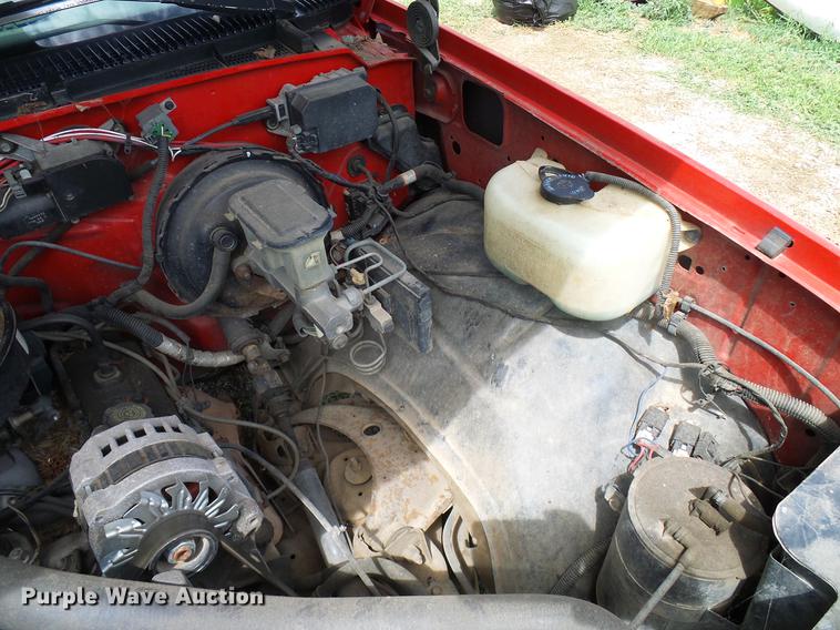 image for item DD8355 1994 Chevrolet Silverado 1500 pickup truck