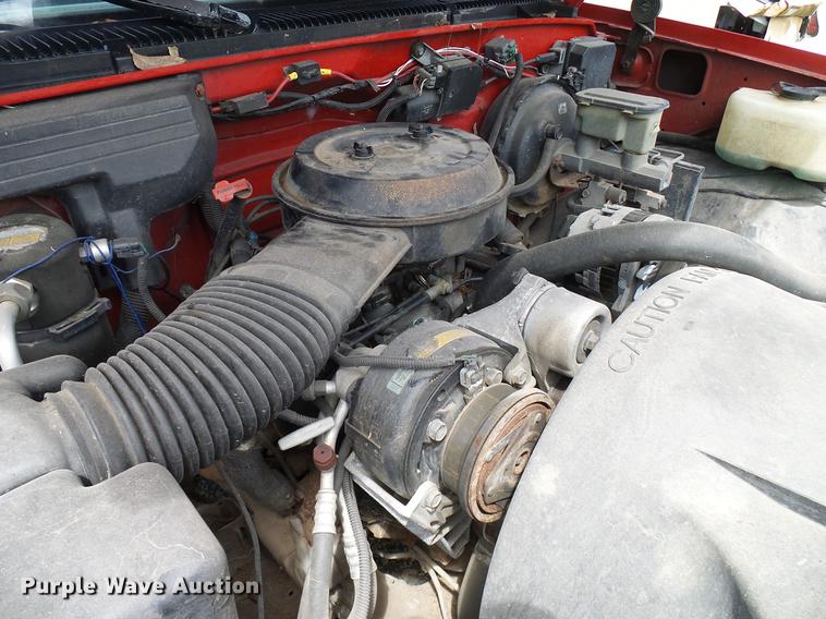 image for item DD8355 1994 Chevrolet Silverado 1500 pickup truck