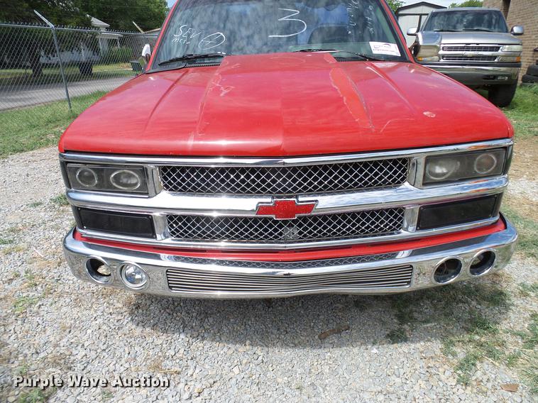 image for item DD8355 1994 Chevrolet Silverado 1500 pickup truck