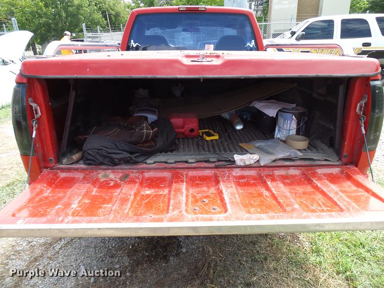 image for item DD8355 1994 Chevrolet Silverado 1500 pickup truck