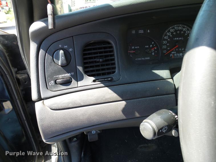 image for item DD8356 2004 Ford Crown Victoria Police Interceptor