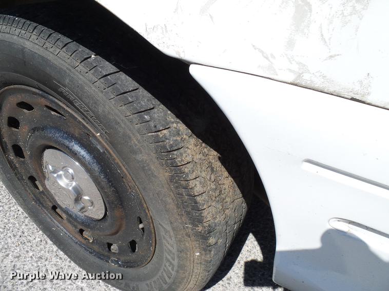 image for item DD8356 2004 Ford Crown Victoria Police Interceptor