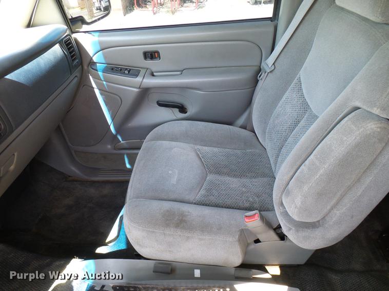 image for item DD8357 2005 Chevrolet Tahoe SUV