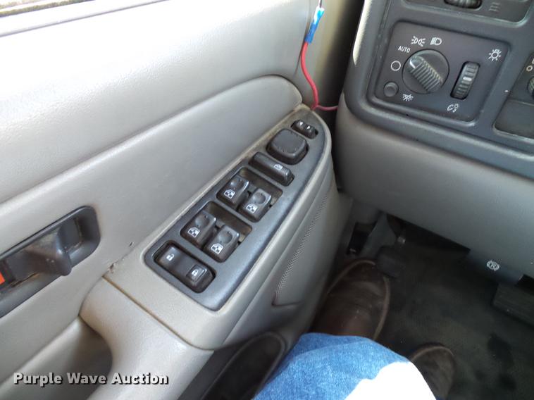 image for item DD8357 2005 Chevrolet Tahoe SUV