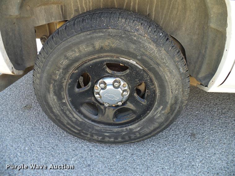 image for item DD8357 2005 Chevrolet Tahoe SUV