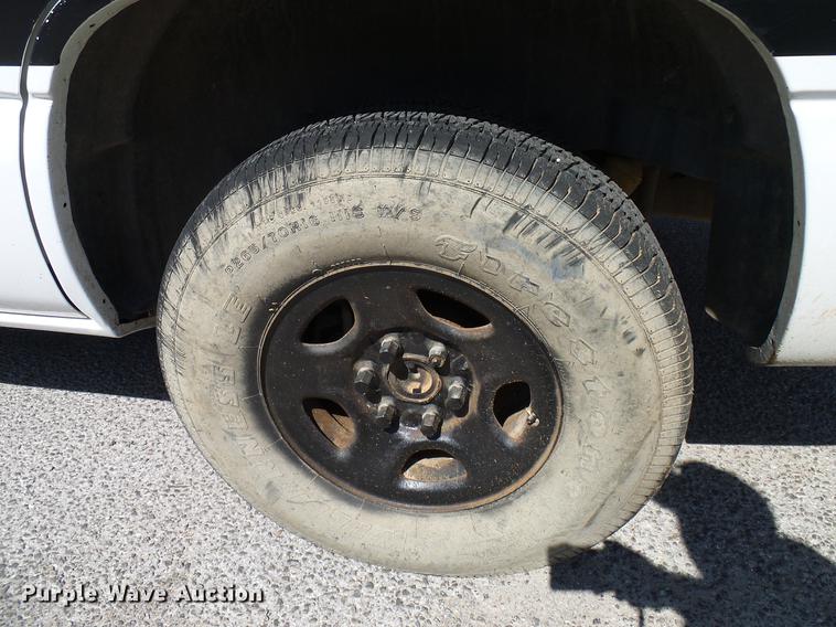 image for item DD8357 2005 Chevrolet Tahoe SUV