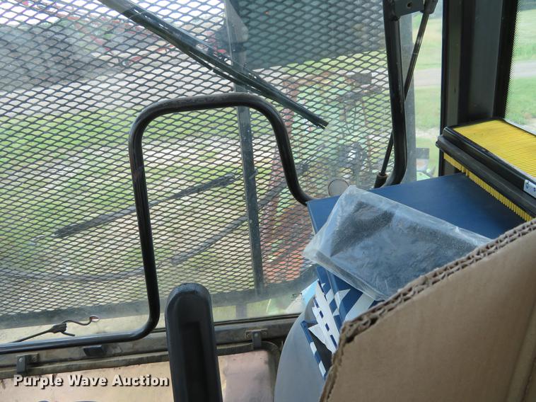 image for item DE6363 New Holland TS100 tractor