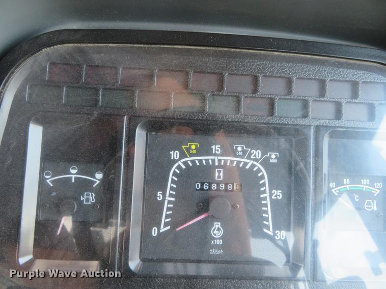 image for item DE6363 New Holland TS100 tractor