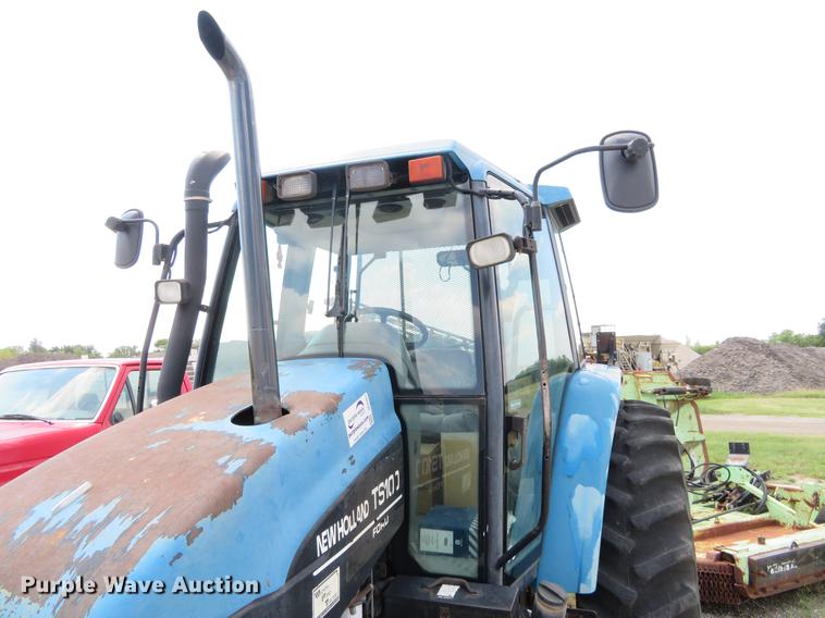image for item DE6363 New Holland TS100 tractor