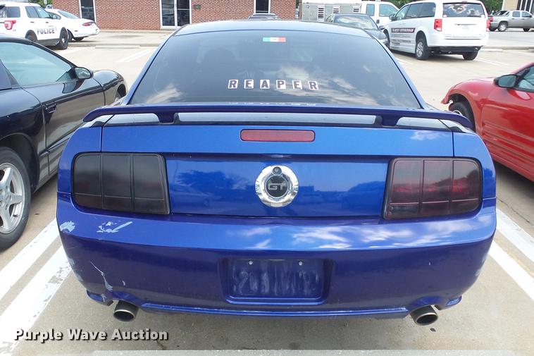 image for item DE7240 2005 Ford Mustang