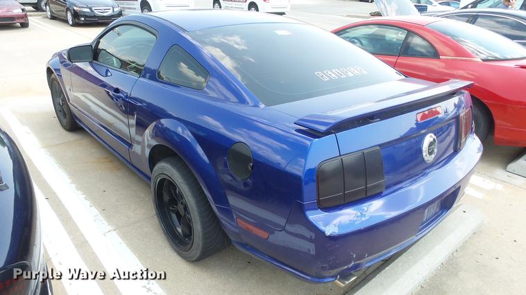 image for item DE7240 2005 Ford Mustang