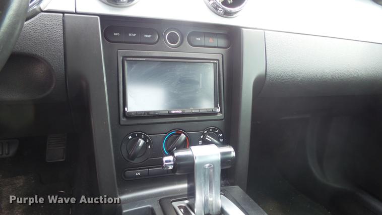 image for item DE7240 2005 Ford Mustang