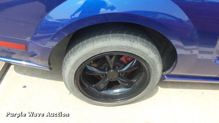 image for item DE7240 2005 Ford Mustang