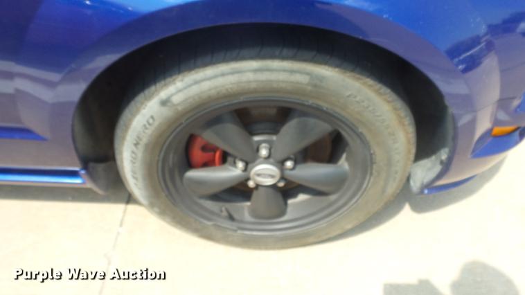 image for item DE7240 2005 Ford Mustang