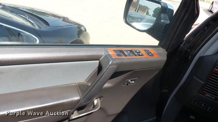 image for item DE7244 2006 Nissan Armada SUV