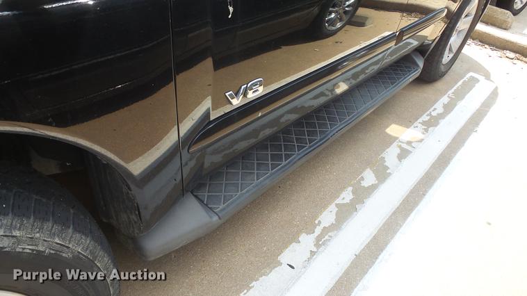 image for item DE7244 2006 Nissan Armada SUV