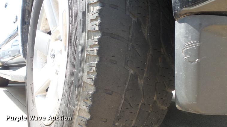 image for item DE7244 2006 Nissan Armada SUV