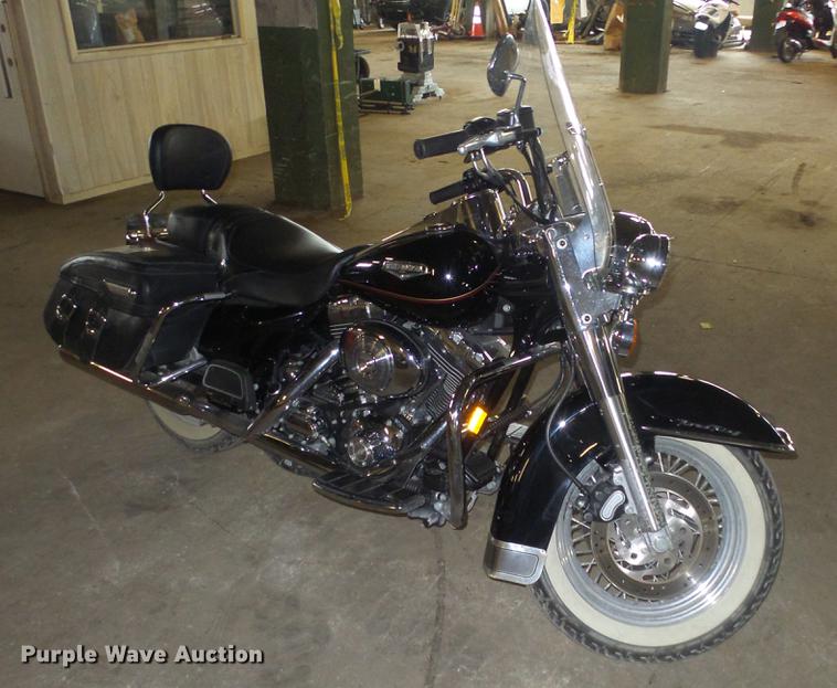 image for item DE7246 2000 Harley Davidson FLHRCI Road King motorcycle