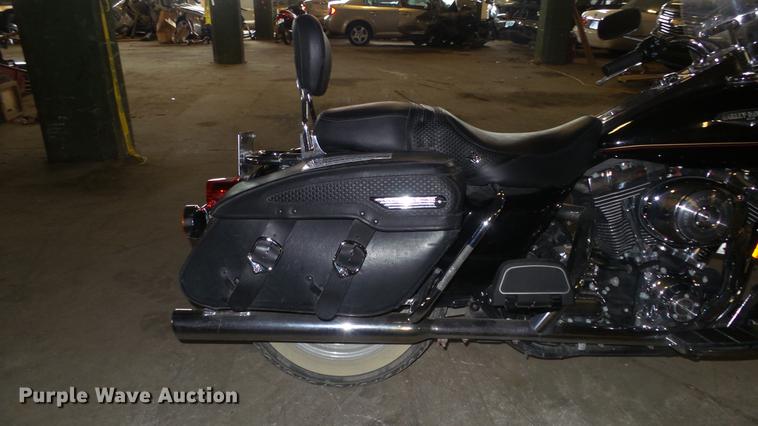 image for item DE7246 2000 Harley Davidson FLHRCI Road King motorcycle