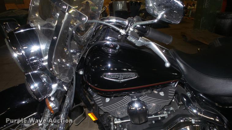 image for item DE7246 2000 Harley Davidson FLHRCI Road King motorcycle