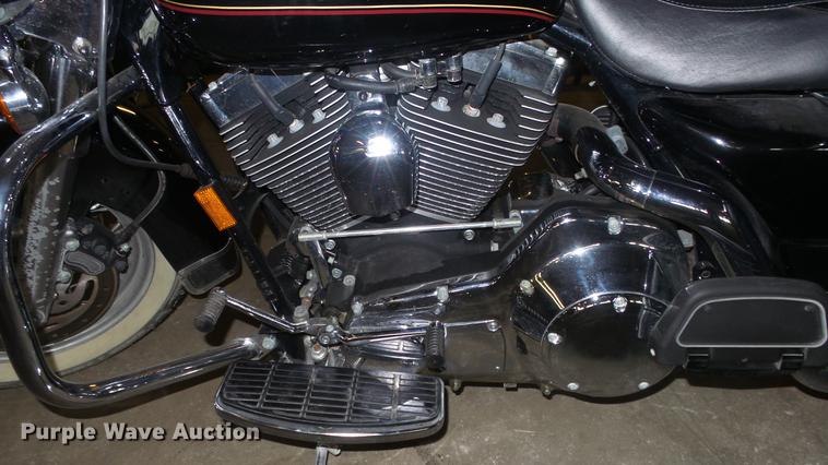 image for item DE7246 2000 Harley Davidson FLHRCI Road King motorcycle