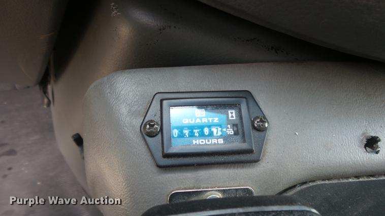 image for item DE7247 2005 Ford E450 ambulance