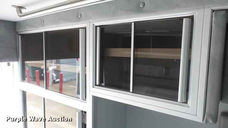 image for item DE7247 2005 Ford E450 ambulance