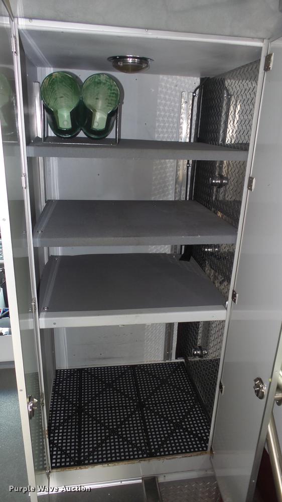 image for item DE7247 2005 Ford E450 ambulance