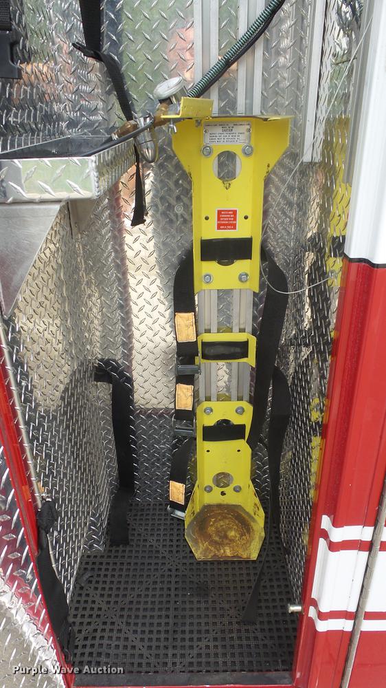 image for item DE7247 2005 Ford E450 ambulance