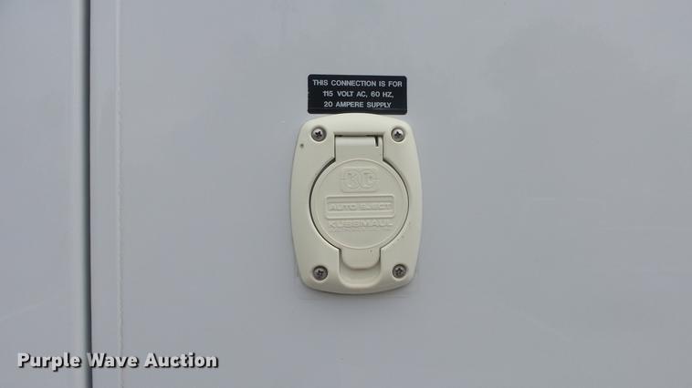 image for item DE7247 2005 Ford E450 ambulance