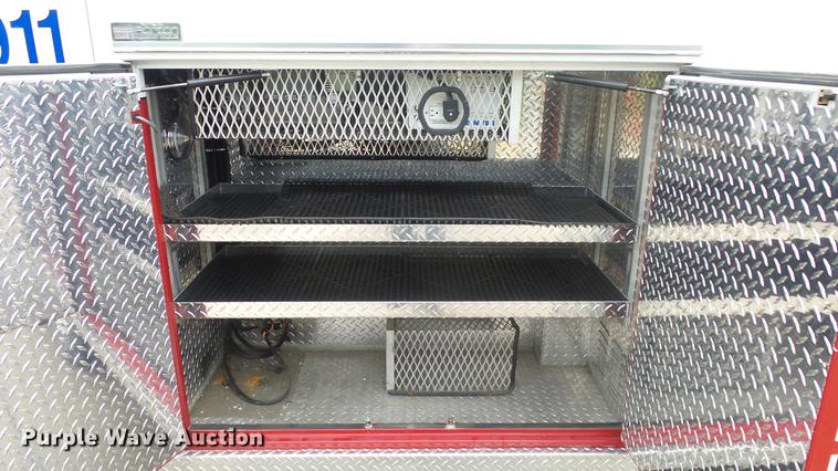 image for item DE7247 2005 Ford E450 ambulance