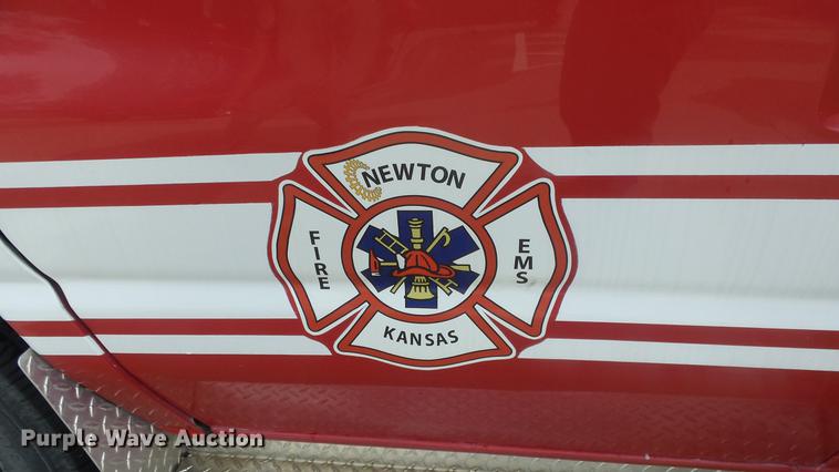 image for item DE7247 2005 Ford E450 ambulance