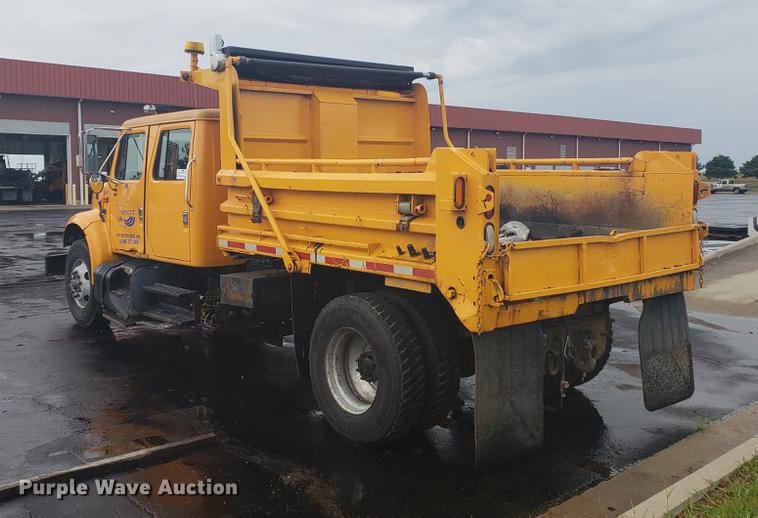 image for item DF2345 2002 International 4900 Crew Cab dump truck
