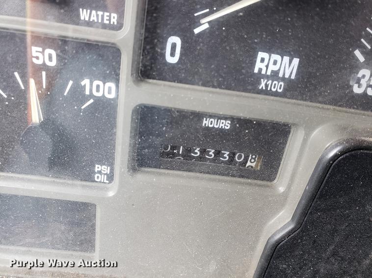 image for item DF2345 2002 International 4900 Crew Cab dump truck