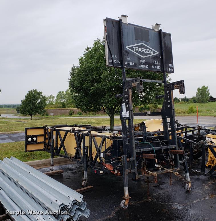 Energy Absorption Systems tailgate mounted crash attenuator in Lee's