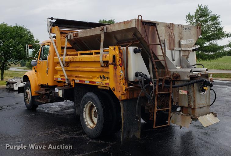 image for item DF2348 2000 International 4900 dump truck