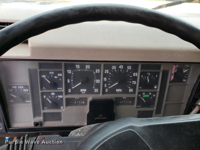 image for item DF2348 2000 International 4900 dump truck