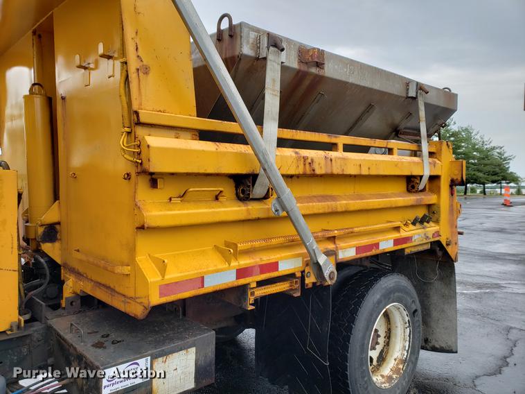 image for item DF2348 2000 International 4900 dump truck