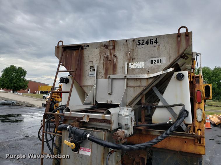 image for item DF2348 2000 International 4900 dump truck