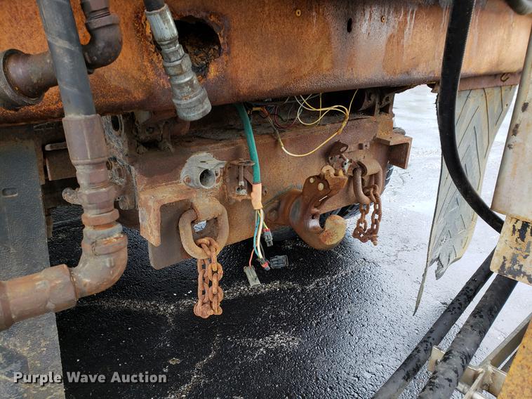 image for item DF2348 2000 International 4900 dump truck