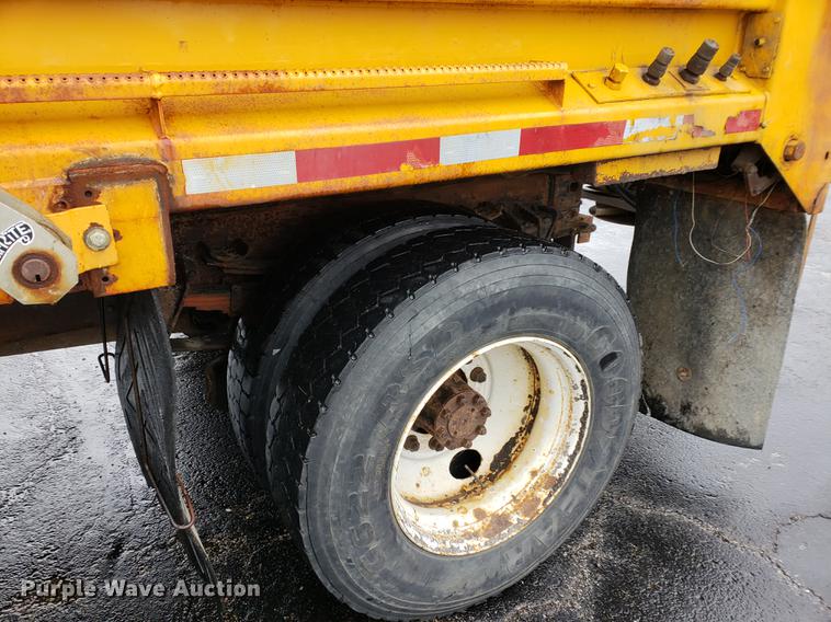 image for item DF2348 2000 International 4900 dump truck