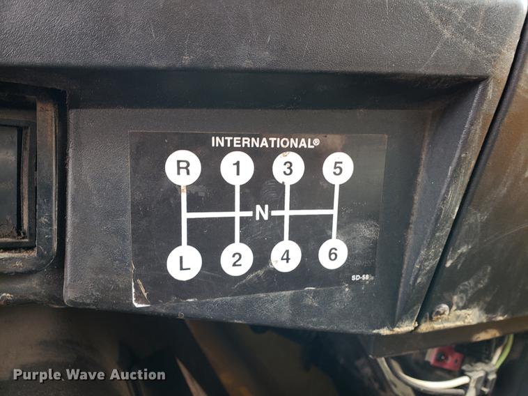 image for item DF2351 2000 International 4900 dump truck